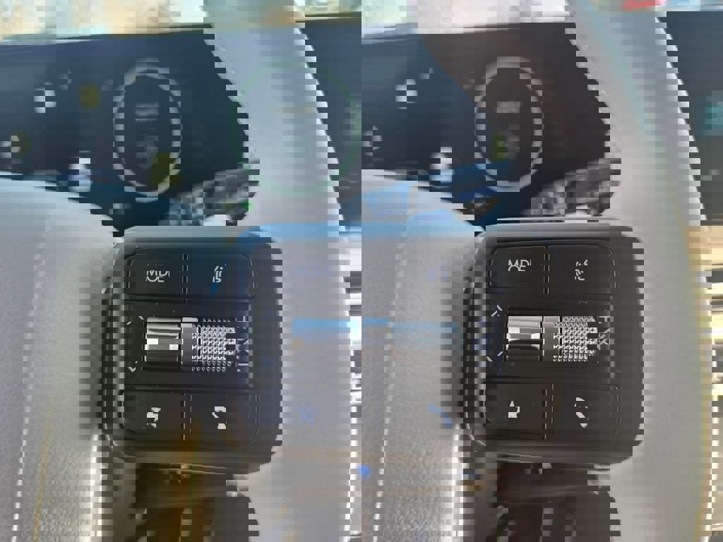 Used 2025 Hyundai Santa Fe Limited image 16