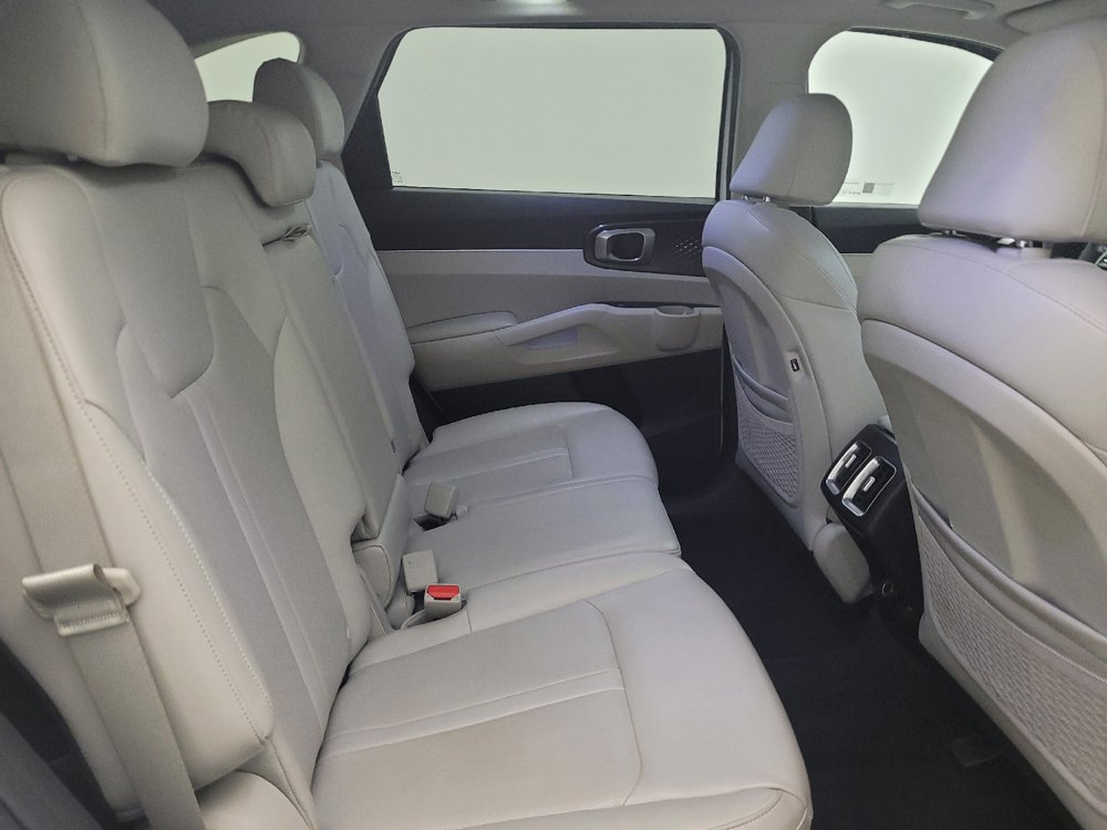 Used 2023 Kia Sorento S w/ Panoramic Sunroof Package FWD image 19