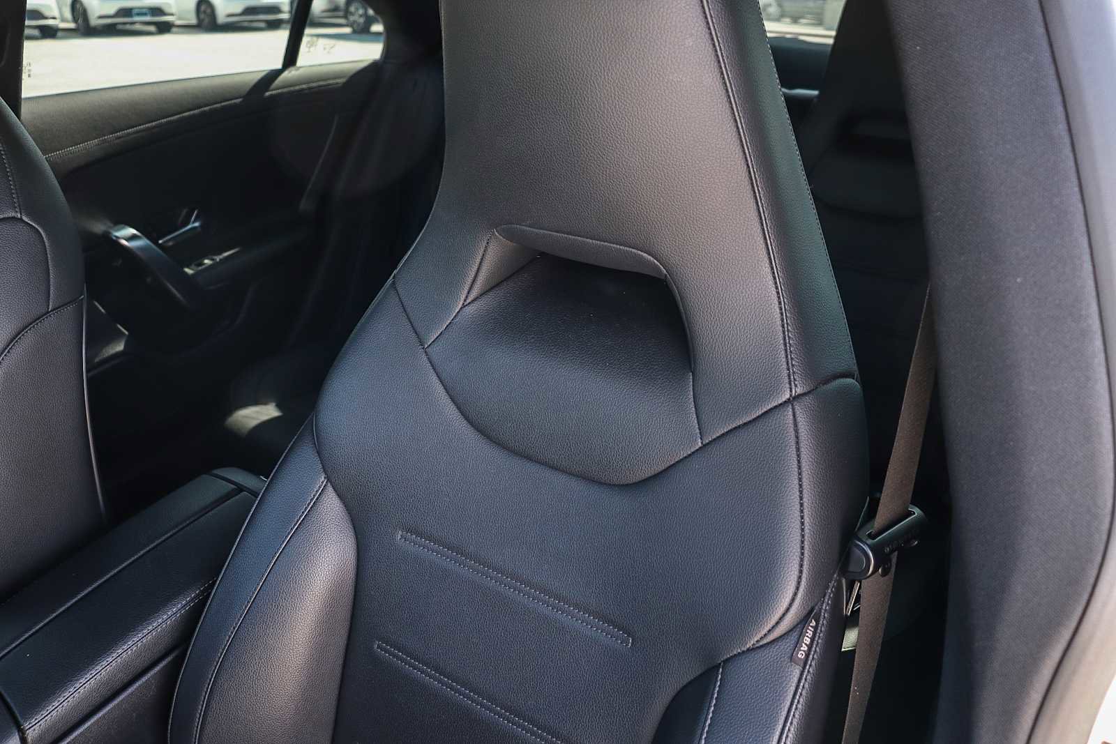 Used 2020 Mercedes-Benz CLA 250 image 34