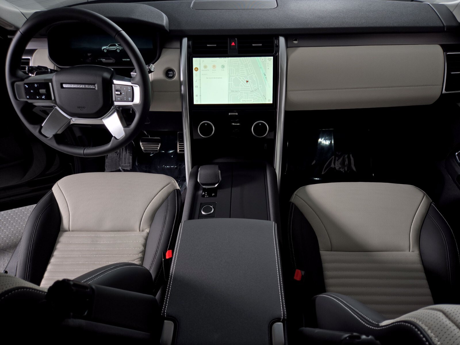 New 2026 Land Rover Discovery Dynamic SE AWD/4WD image 4