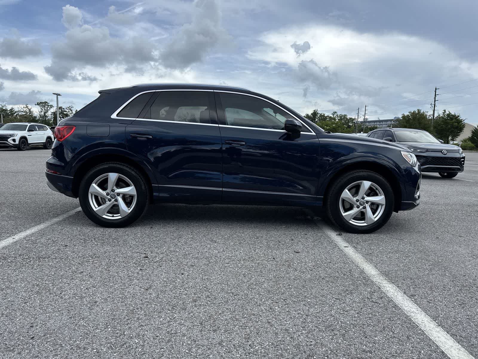 Used 2020 Audi Q3 2.0T Premium Plus w/ Premium Plus Package AWD/4WD image 7