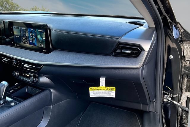 Certified 2026 Nissan Kicks SV FWD image 24