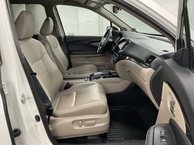 Certified 2019 Honda Pilot Touring image 24