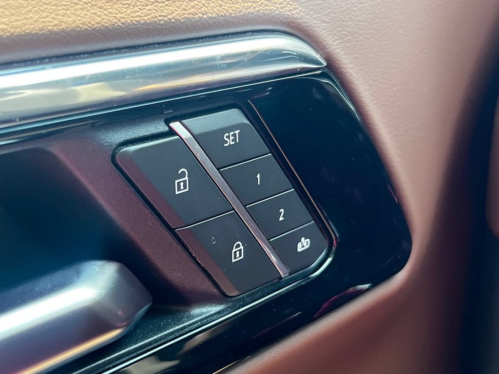 New 2026 Chevrolet Suburban High Country AWD/4WD image 16