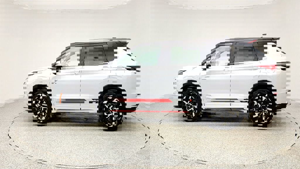 Used 2024 Mitsubishi Outlander Ralliart image 8