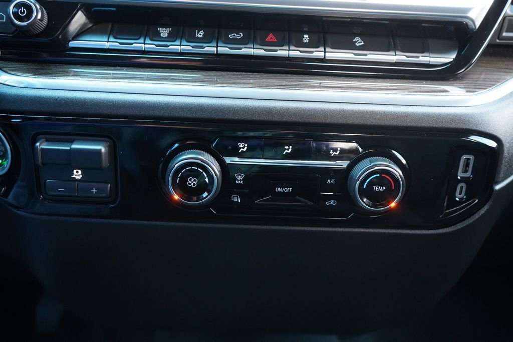 Used 2024 Chevrolet Silverado 2500 LT image 36