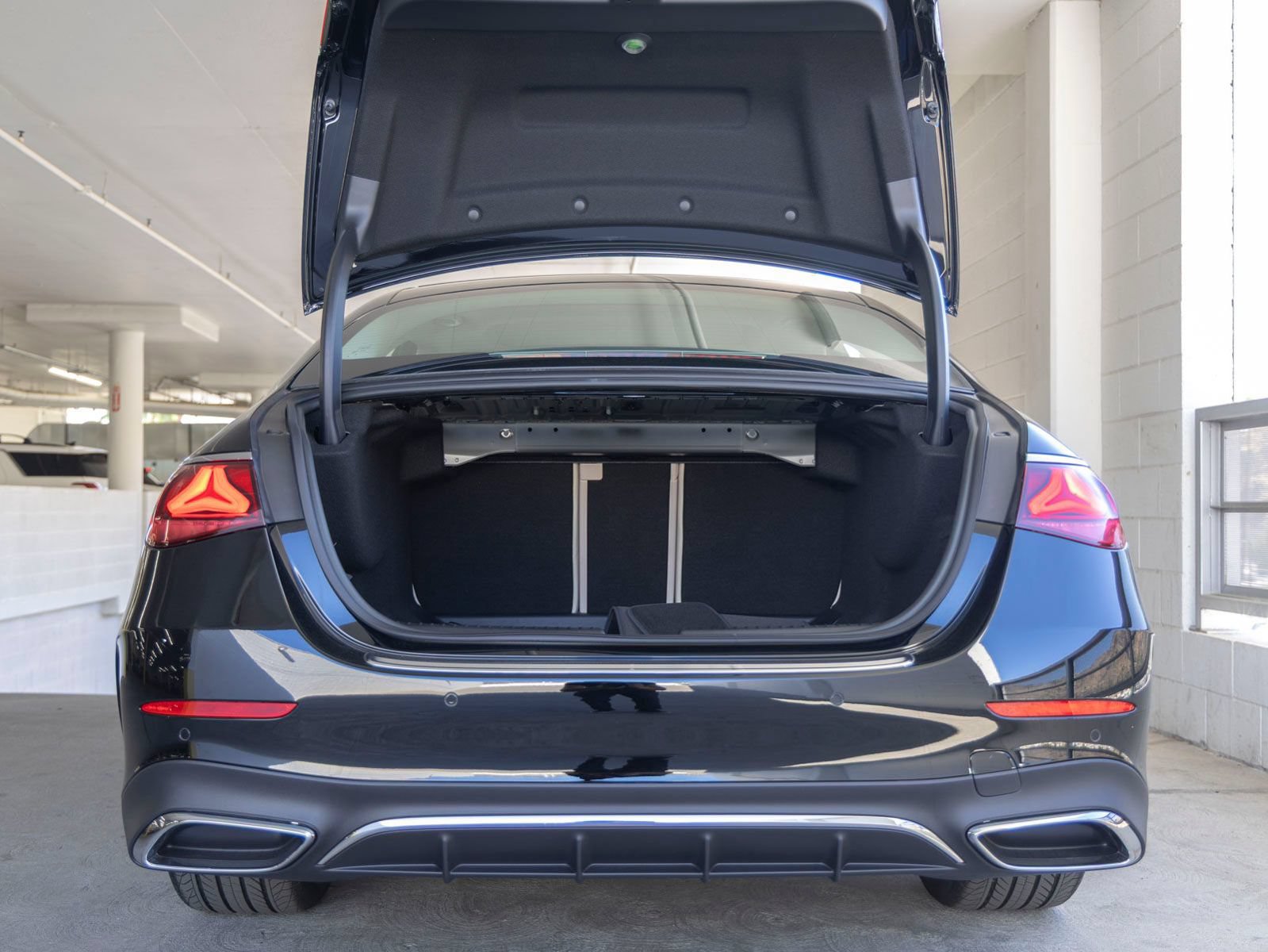 New 2027 Mercedes-Benz E 450 4MATIC Sedan image 20