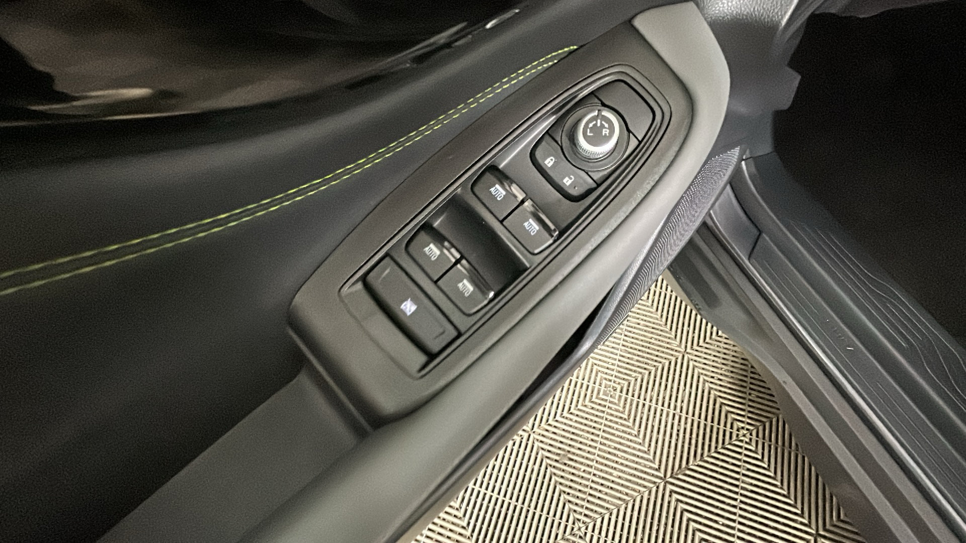 Used 2024 Subaru Outback Onyx Edition XT AWD/4WD image 12