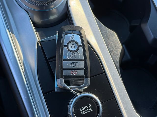 Used 2022 Ford Explorer XLT w/ Equipment Group 202A image 12