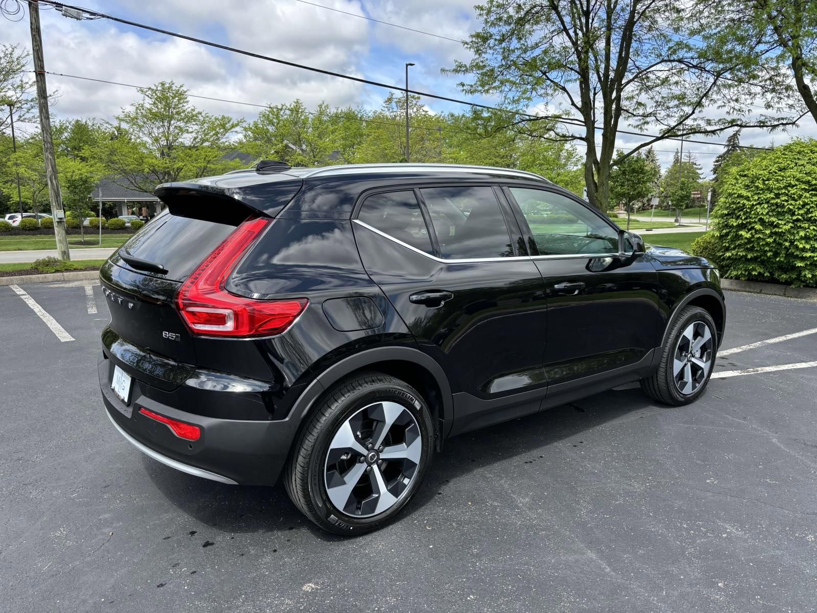 New 2025 Volvo XC40 B5 Core w/ Protection Package Premier AWD/4WD image 7