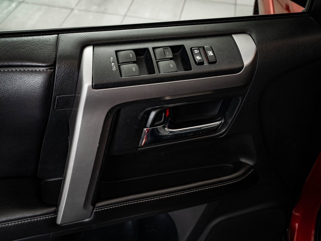 Used 2016 Toyota 4Runner SR5 image 23