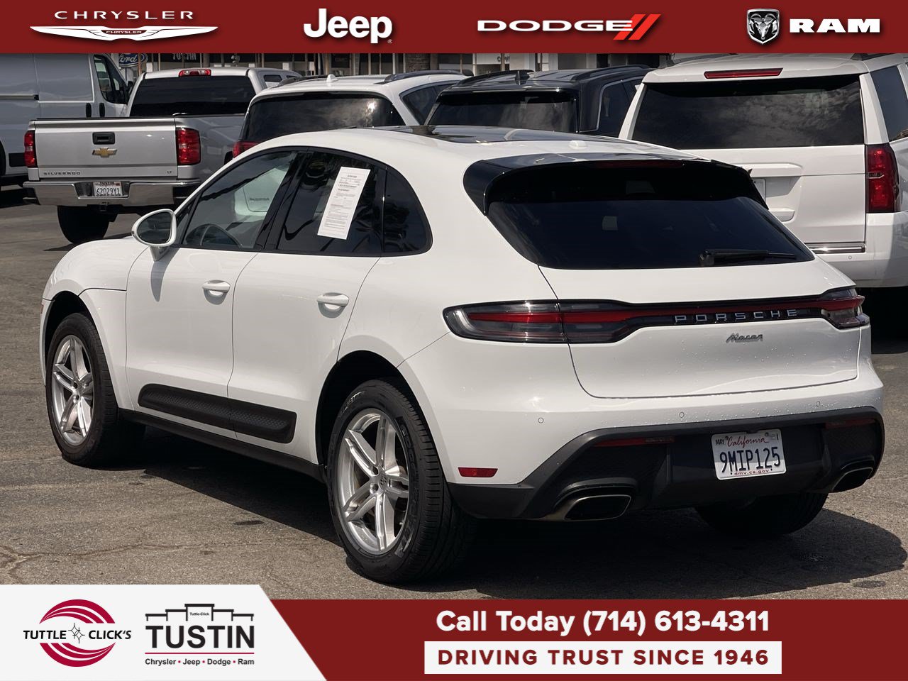 Used 2024 Porsche Macan AWD/4WD image 10