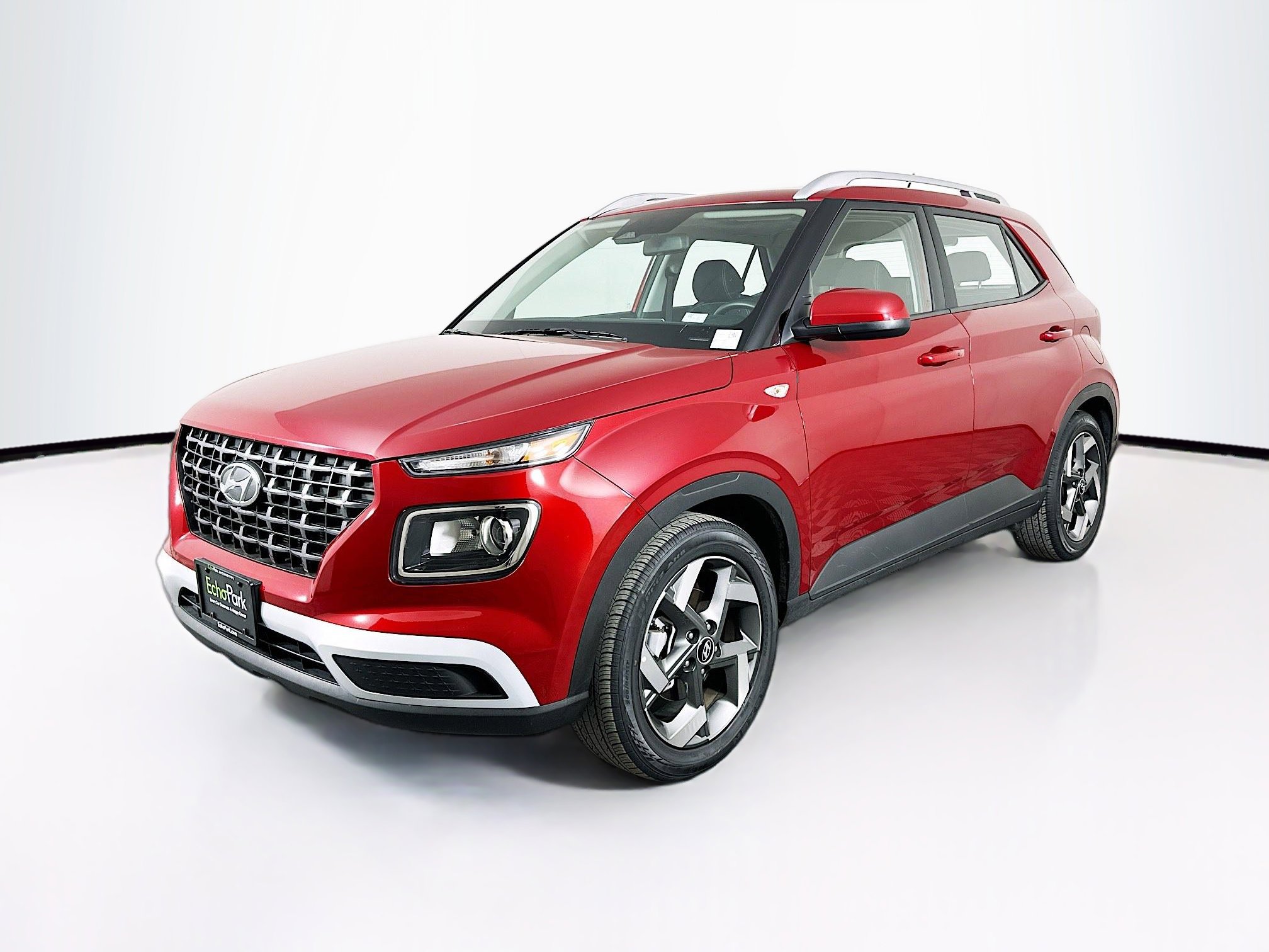 Used 2025 Hyundai Venue SEL image 3