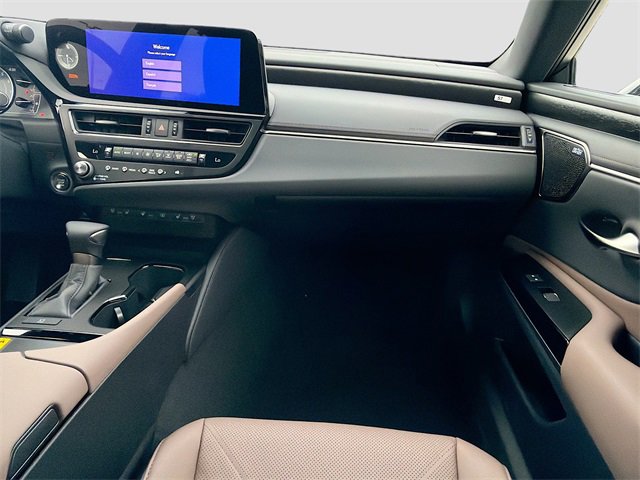 New 2025 Lexus ES 350 Ultra Luxury image 18