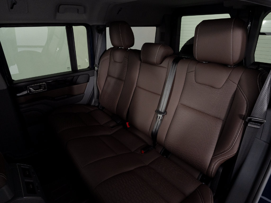 Used 2025 INEOS Grenadier Station Wagon AWD/4WD image 36