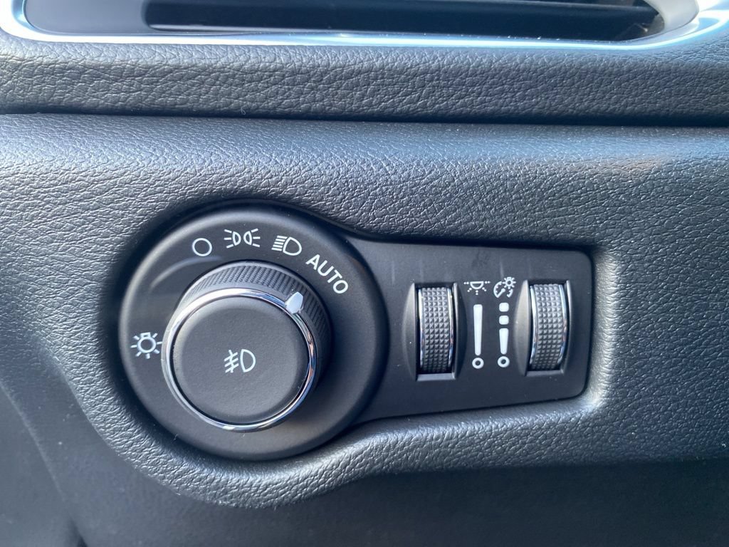 New 2026 Chrysler Pacifica Pinnacle AWD/4WD image 23