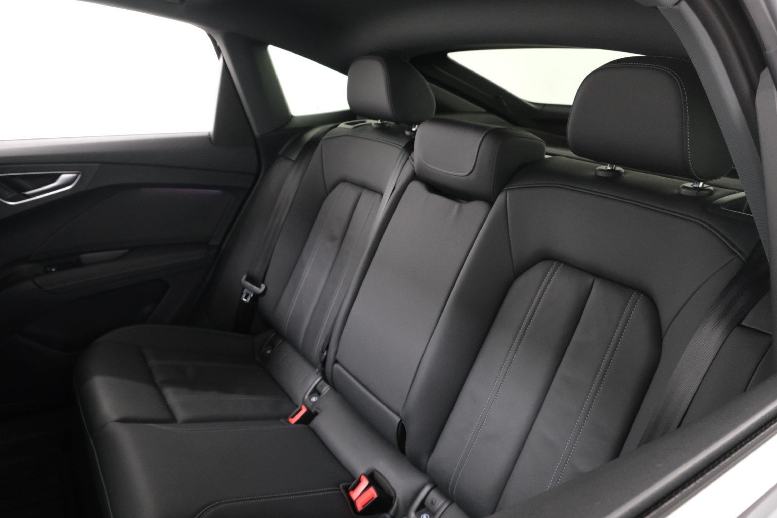 Used 2023 Audi Q4 e-tron Premium Plus w/ Premium Plus AWD/4WD image 34