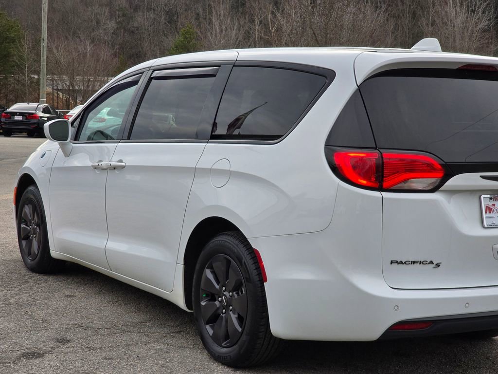 Used 2020 Chrysler Pacifica Touring w/ S Appearance Package image 51