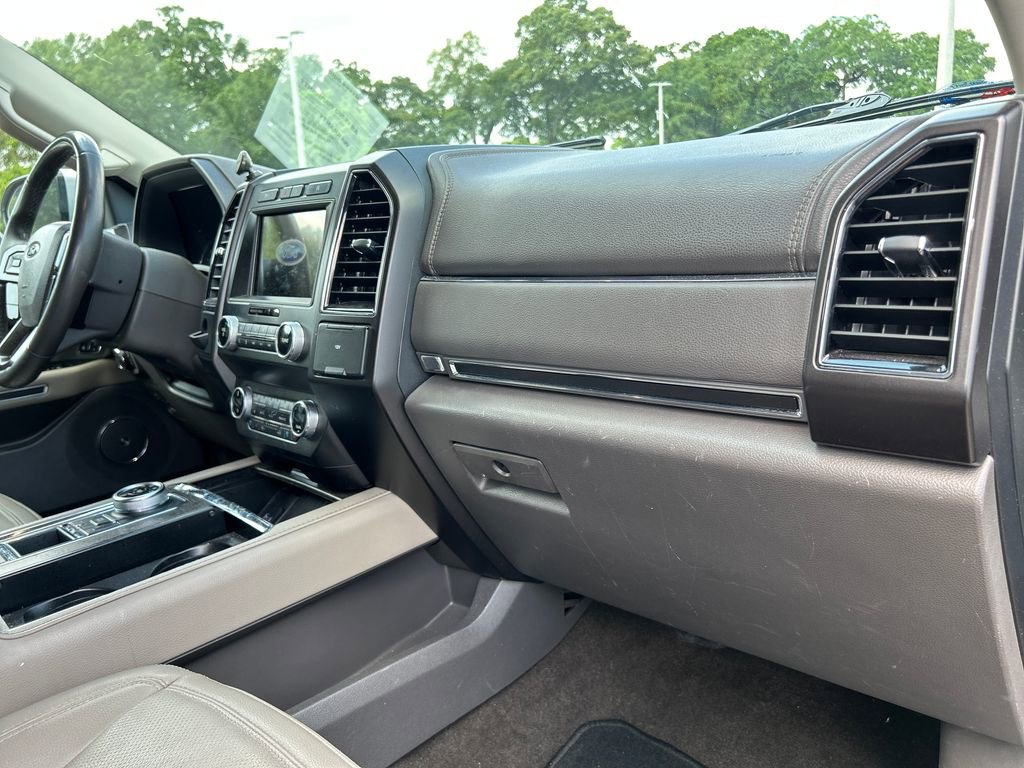 Used 2021 Ford Expedition Limited RWD image 16