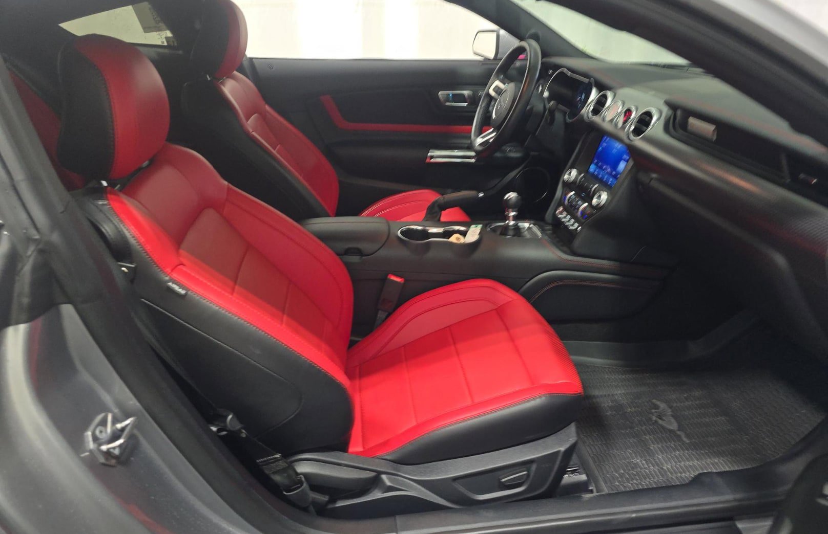 Used 2021 Ford Mustang GT Premium w/ GT Performance Package RWD image 8