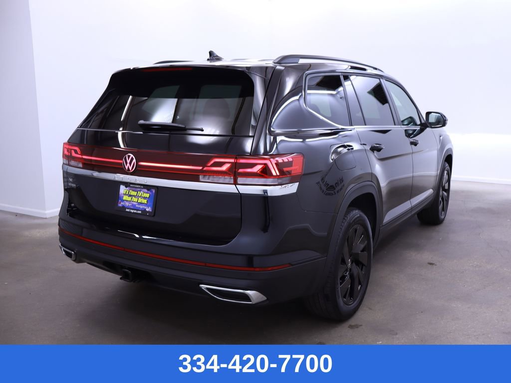 New 2025 Volkswagen Atlas Cross Sport SEL Premium R-Line image 5