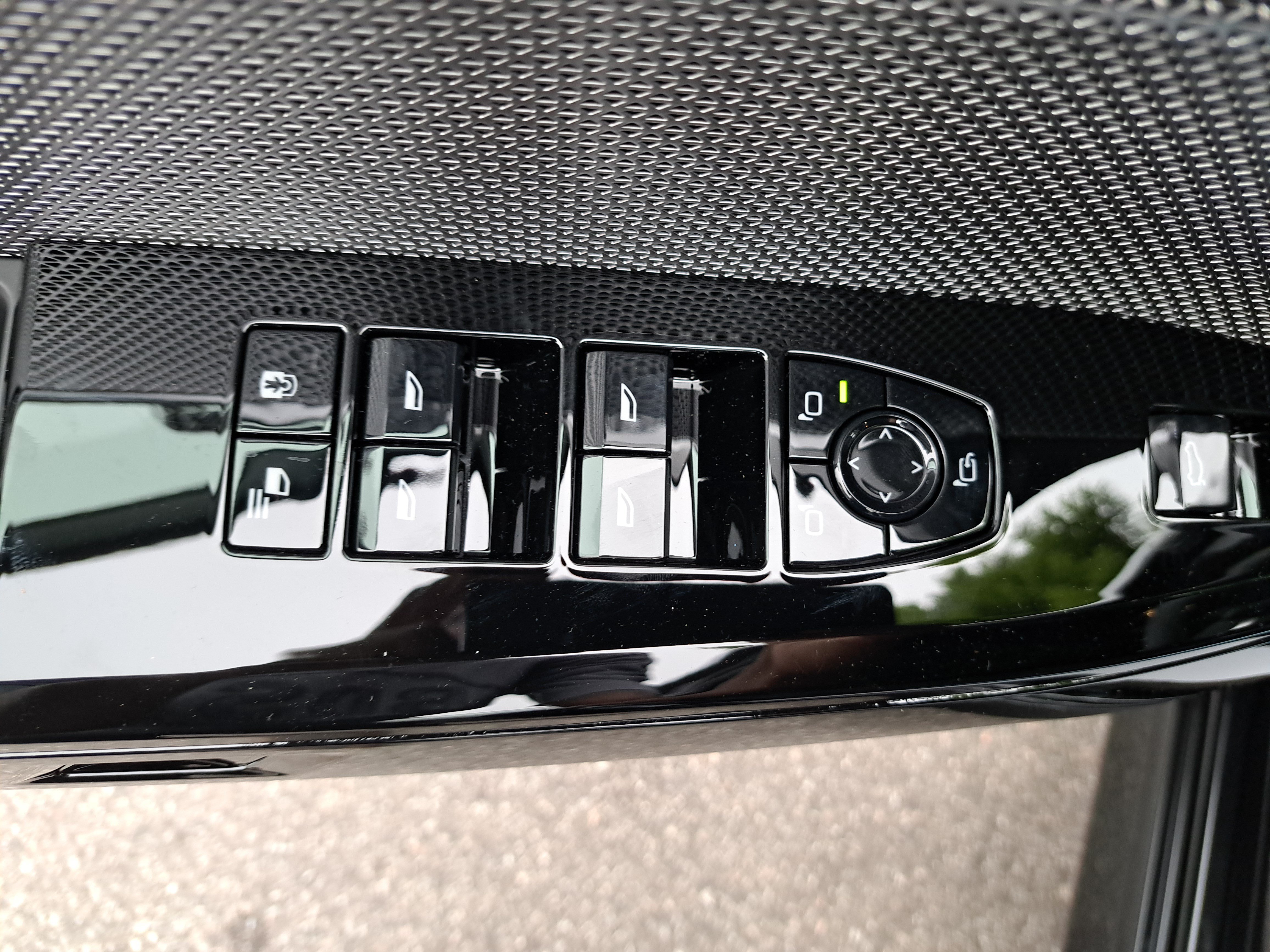 New 2026 BMW 740i RWD image 28