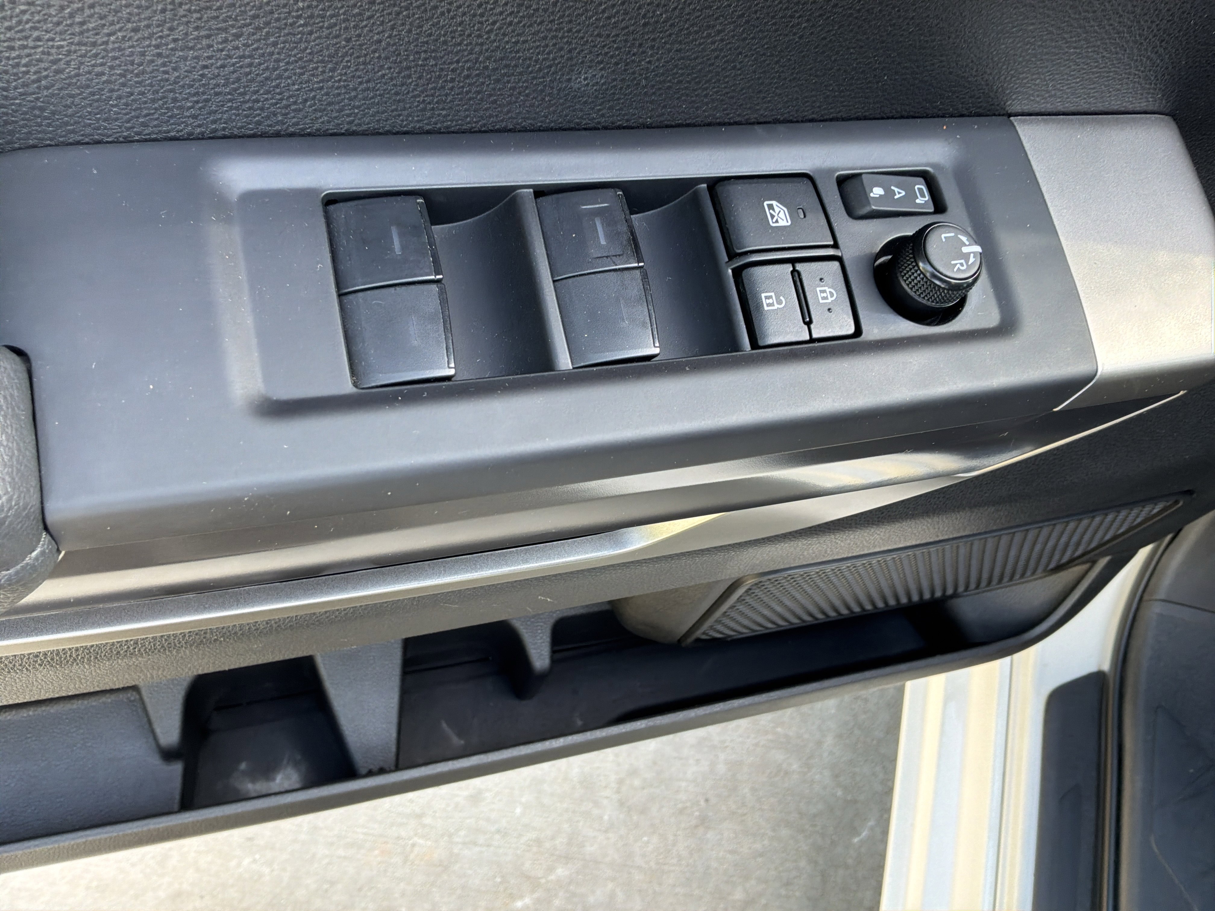 Used 2022 Toyota Tundra SR5 RWD image 15