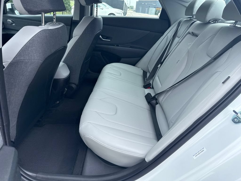 New 2026 Hyundai Elantra Limited FWD image 33