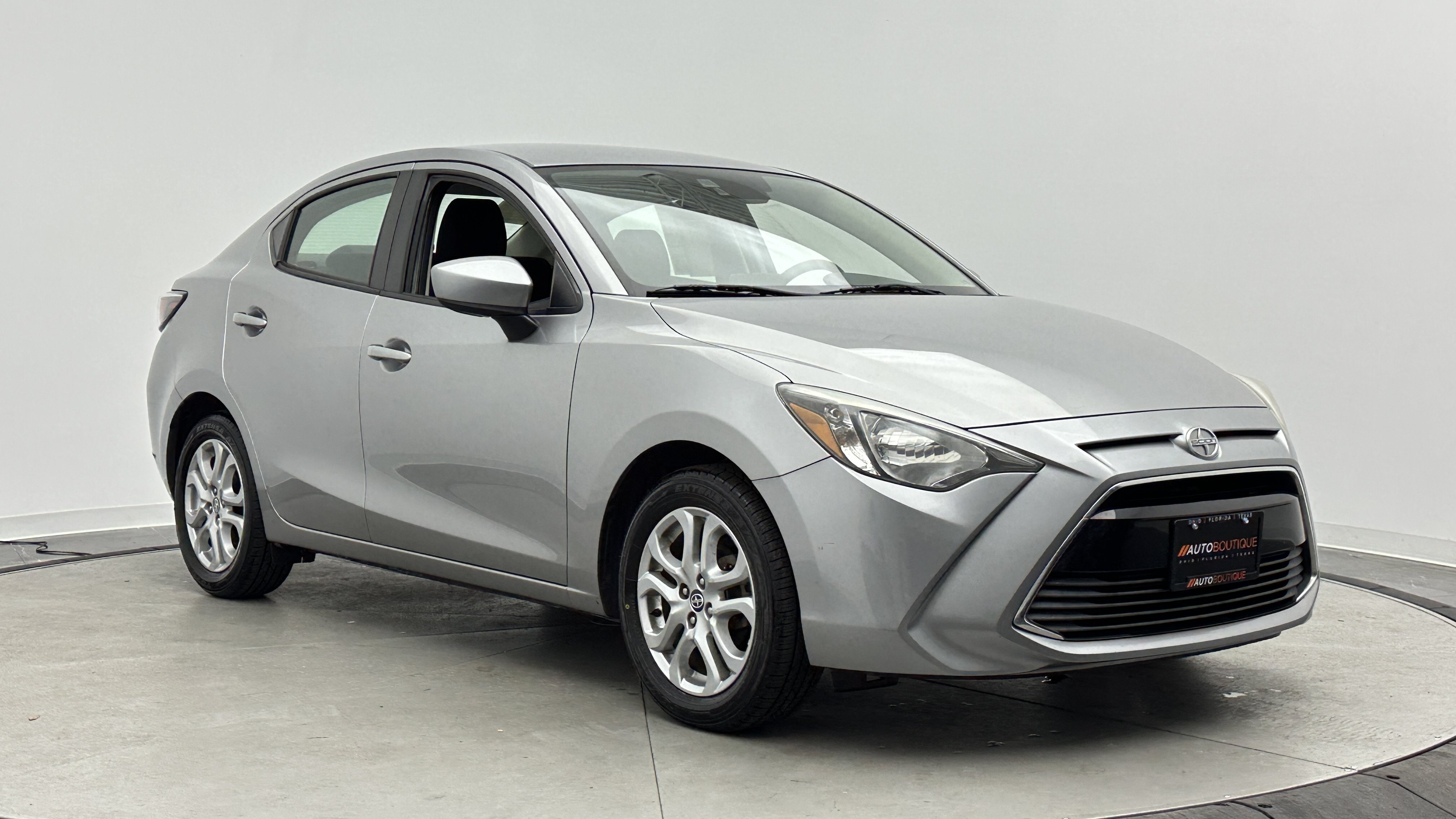 Used 2016 Scion iA FWD image 3