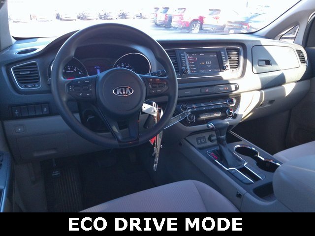 Used 2019 Kia Sedona L image 10