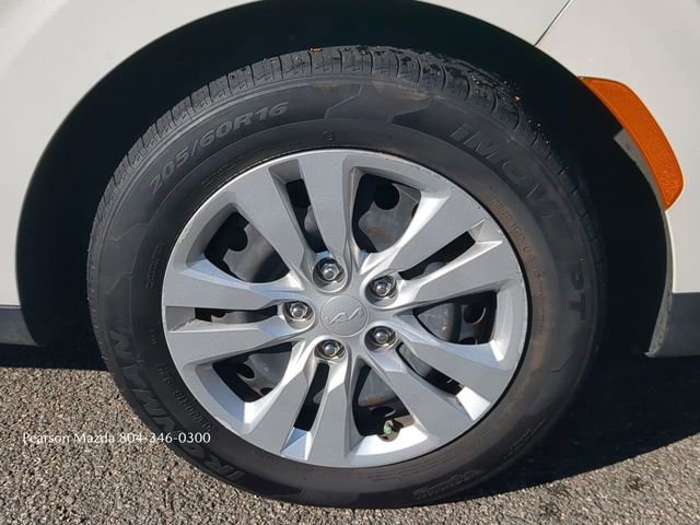 Used 2022 Kia Soul LX image 11