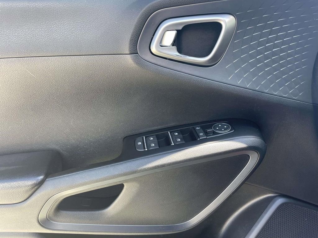 Used 2020 Kia Soul GT-Line w/ GT 2.0L Power Sunroof Package image 18
