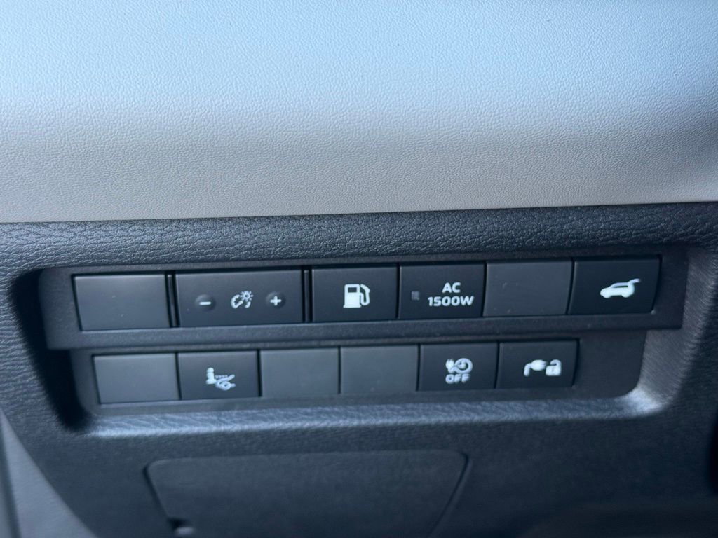 New 2025 Mitsubishi Outlander SEL image 9