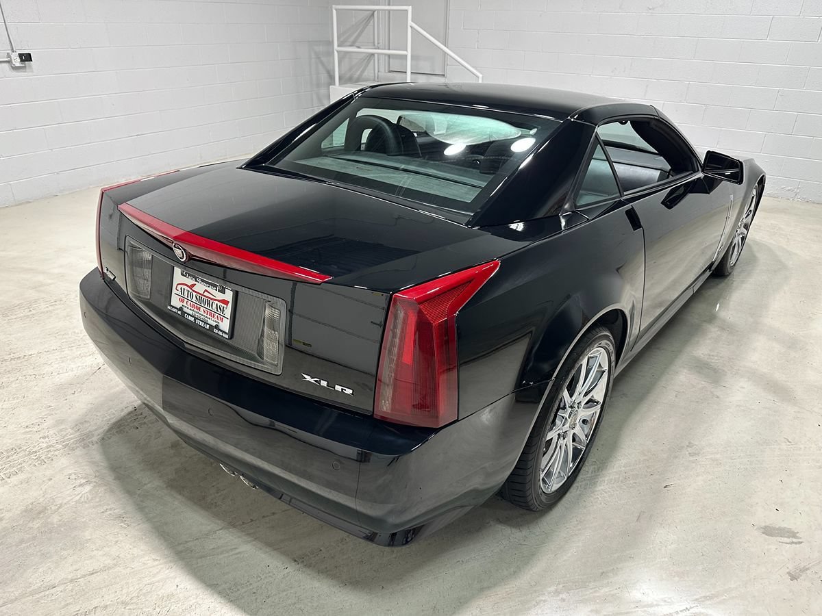 Used 2009 Cadillac XLR V RWD image 10