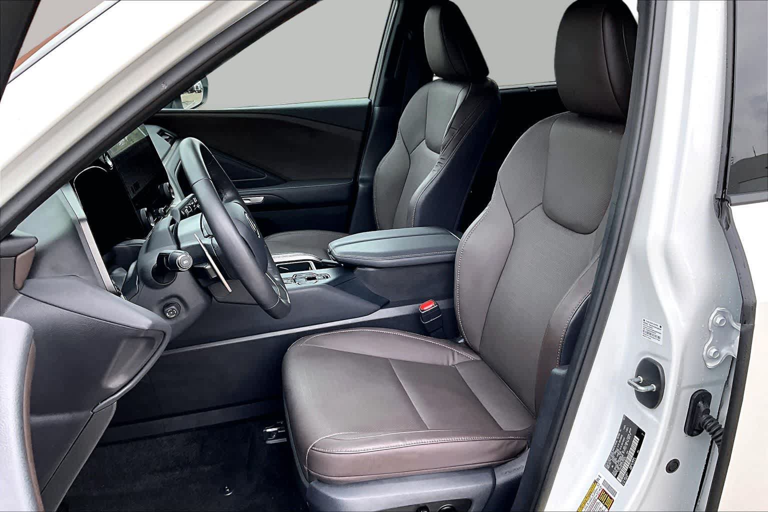 Used 2025 Lexus TX 350 FWD w/ Technology Package image 8