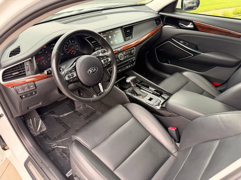 Used 2017 Kia Cadenza Technology FWD image 19