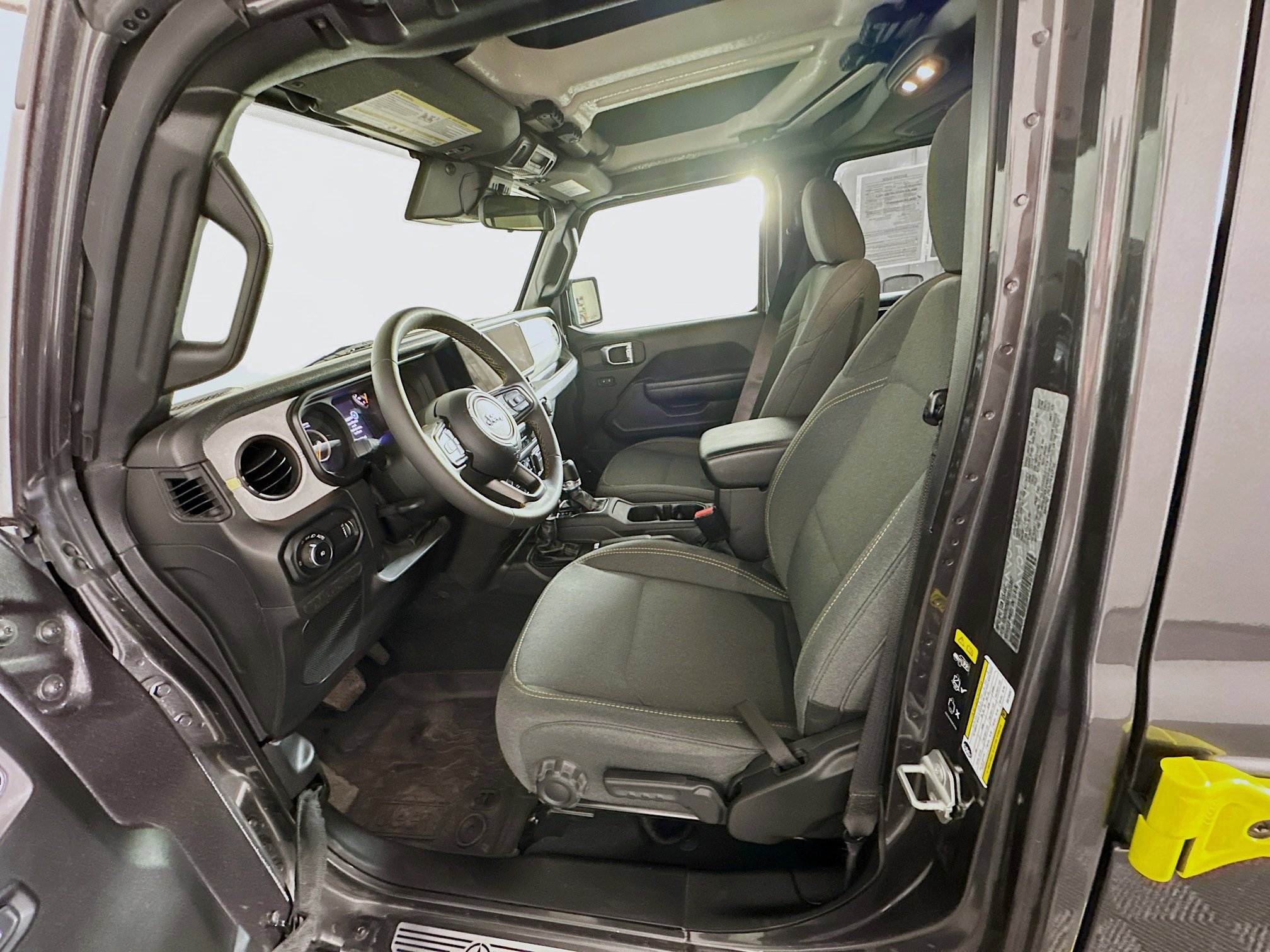 Used 2024 Jeep Wrangler Sport S image 13