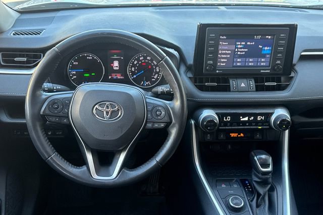 Used 2022 Toyota RAV4 XLE Premium image 14
