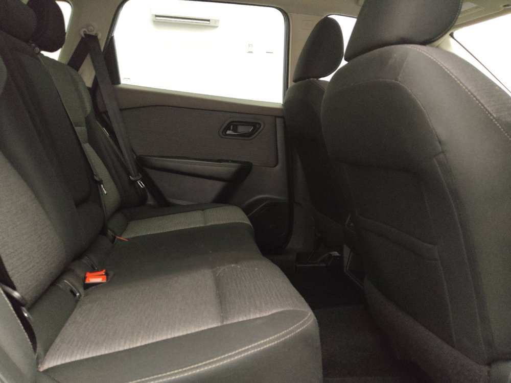Used 2022 Nissan Rogue S FWD image 19