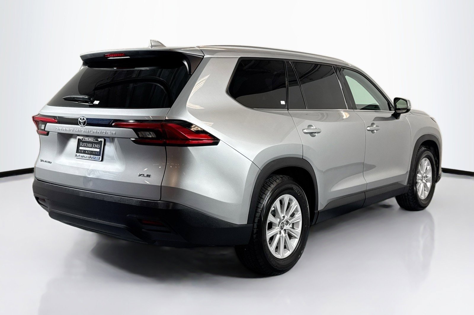 Used 2024 Toyota Grand Highlander AWD Hybrid image 5