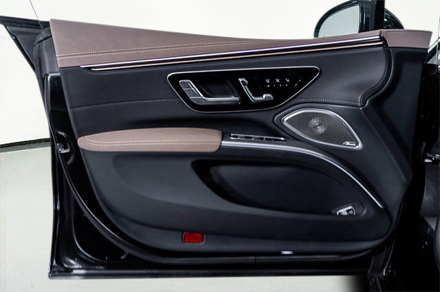 Used 2022 Mercedes-Benz EQS 580 4MATIC Sedan image 52