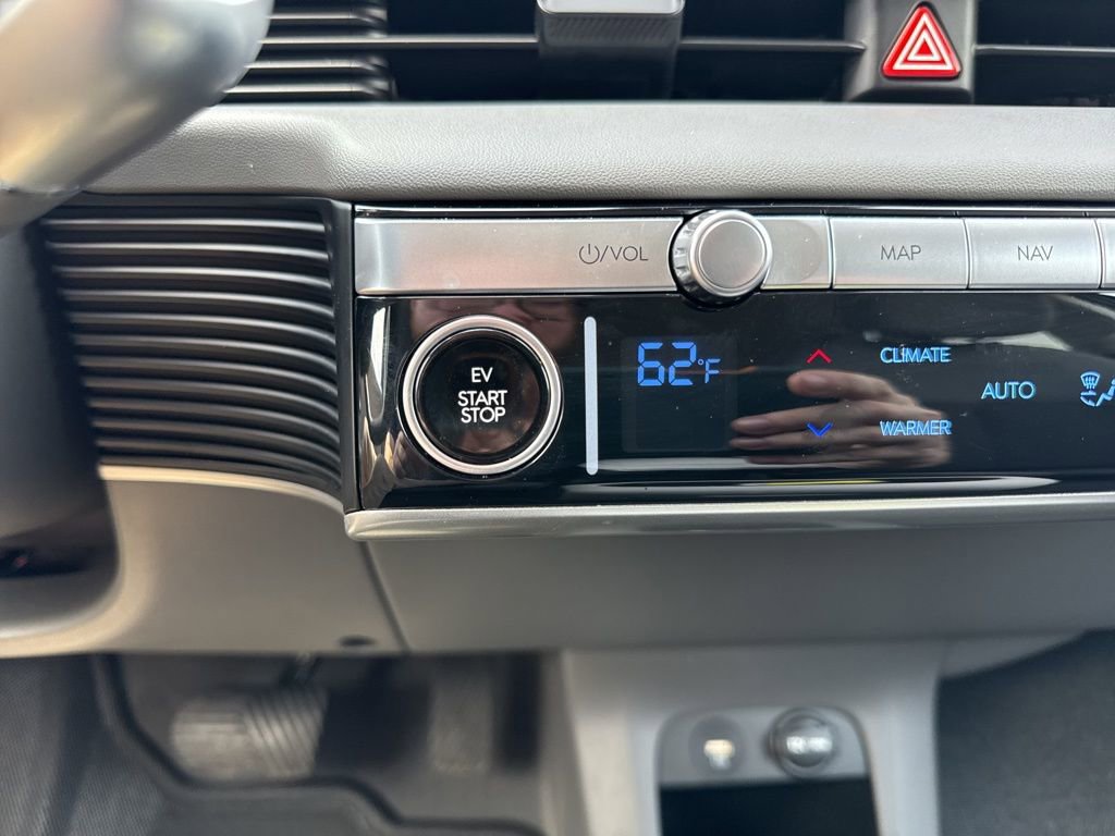 Used 2024 Hyundai Ioniq 5 SE image 21