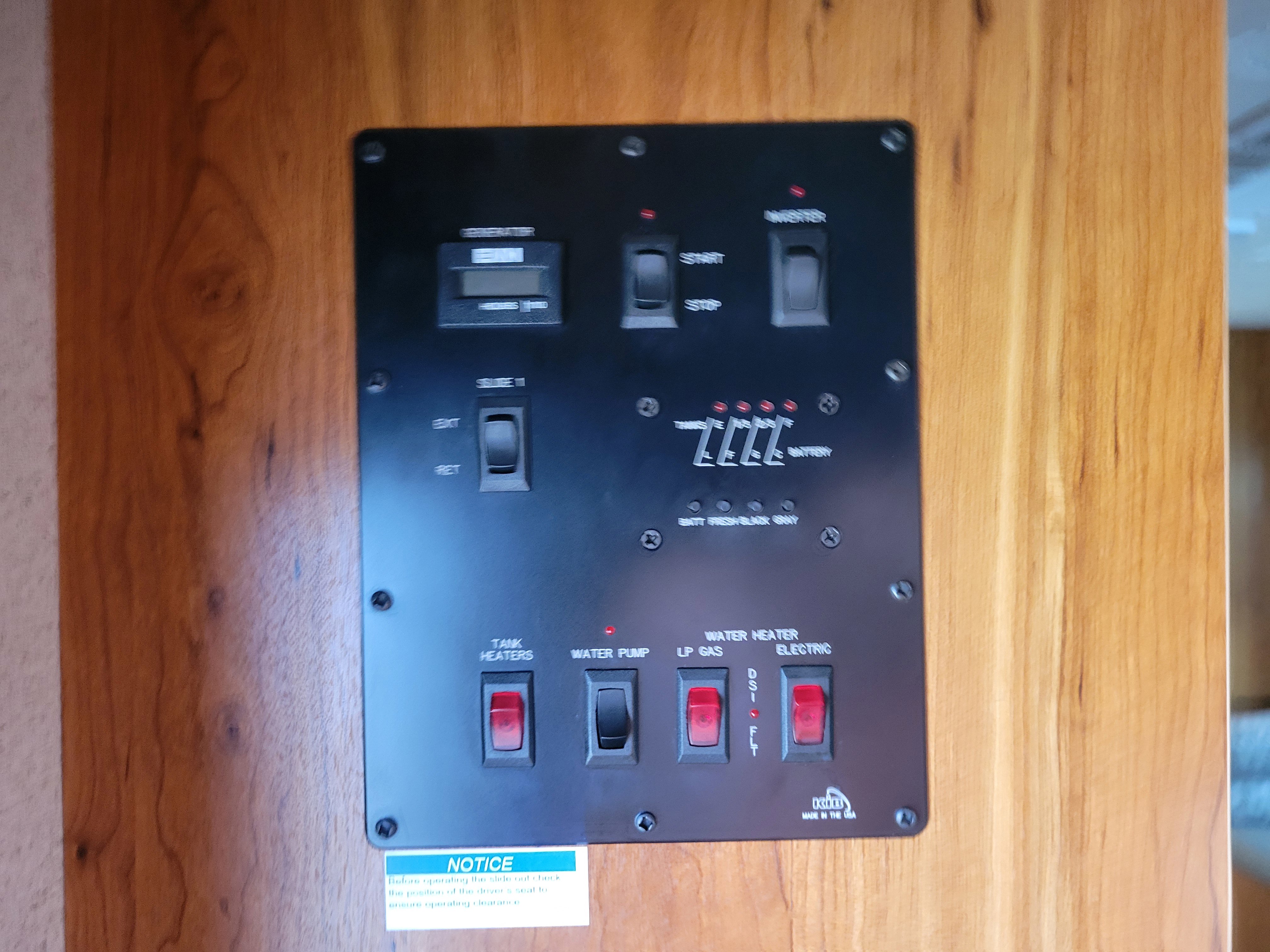 Used 2016 Ford E-450 and Econoline 450 Super Duty w/ Motorhome Prep Package RWD image 27