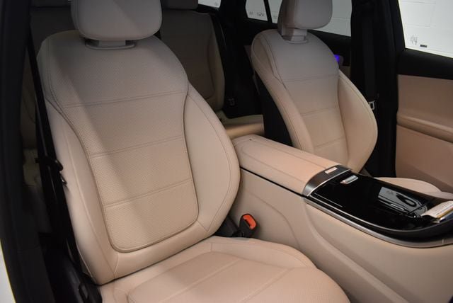 New 2026 Mercedes-Benz GLC 300 4MATIC image 6