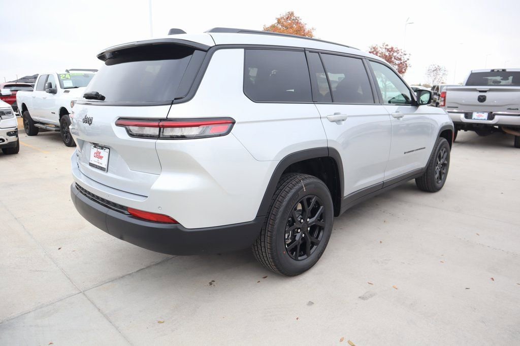 New 2025 Jeep Grand Cherokee L Altitude image 22