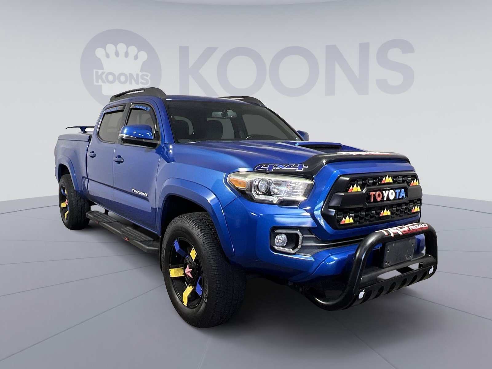 Used 2016 Toyota Tacoma TRD Sport AWD/4WD image 2