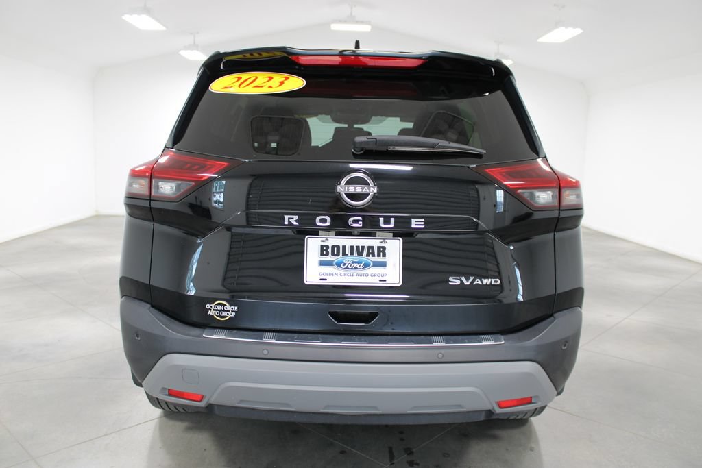 Used 2023 Nissan Rogue SV AWD/4WD image 9