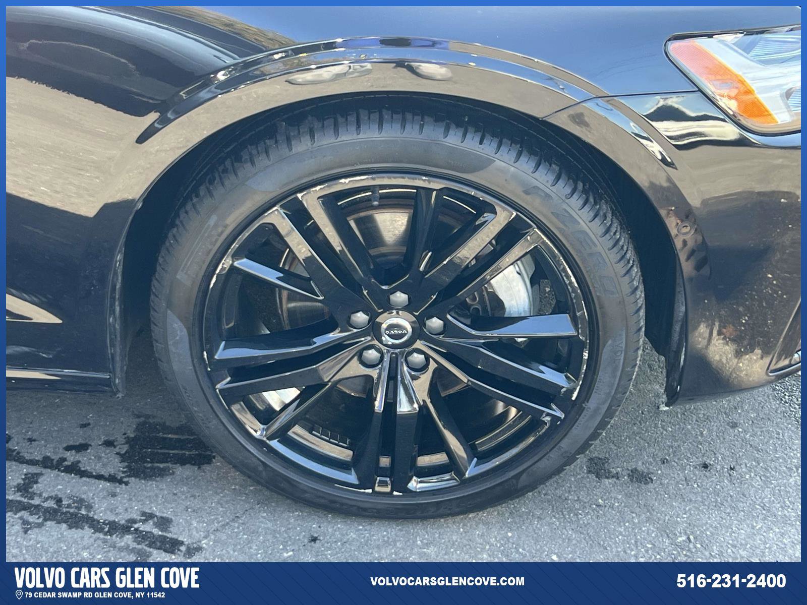 Used 2023 Volvo S60 B5 Plus w/ Climate Package image 6