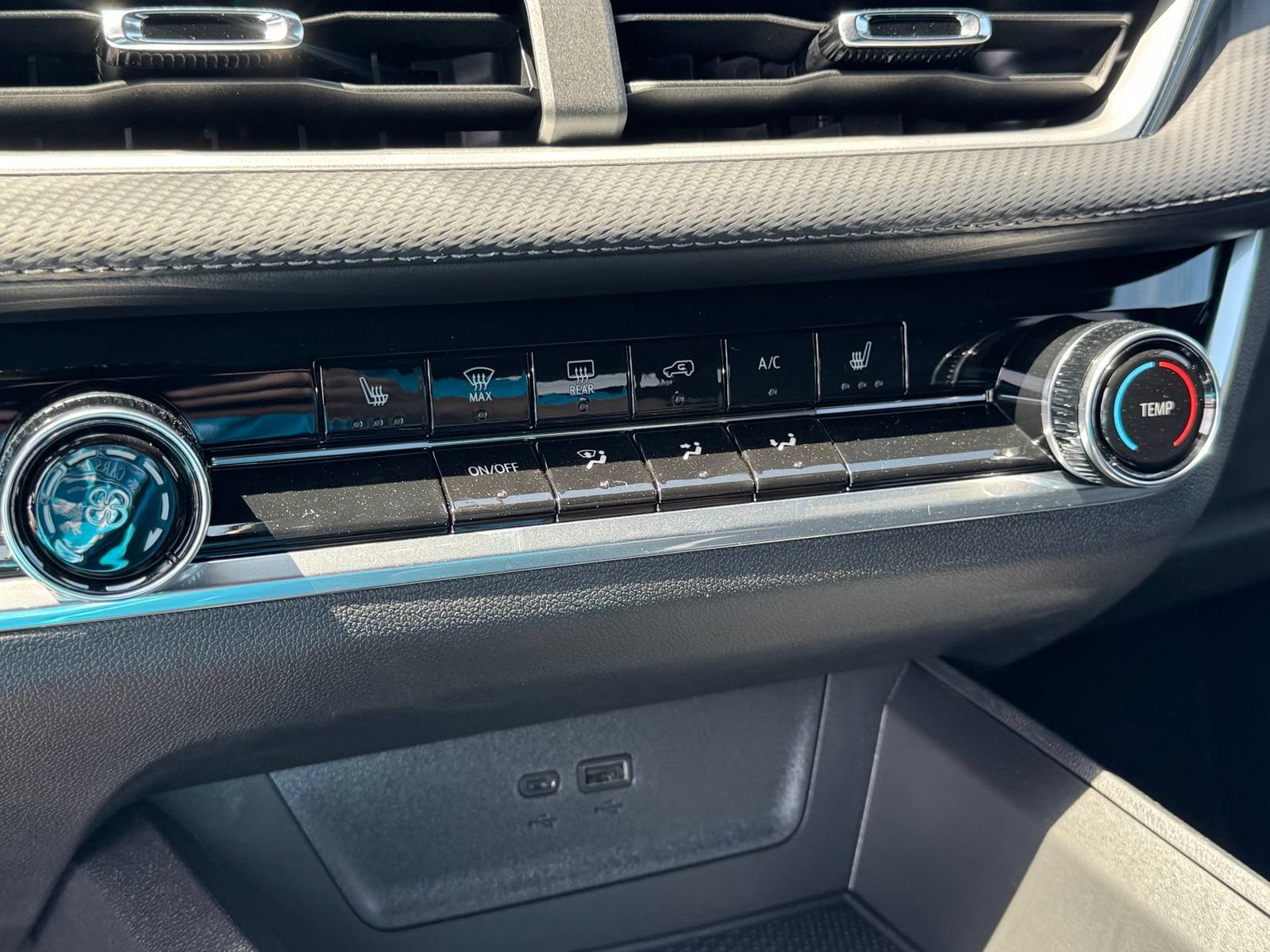 New 2027 Chevrolet Equinox LT AWD/4WD image 21