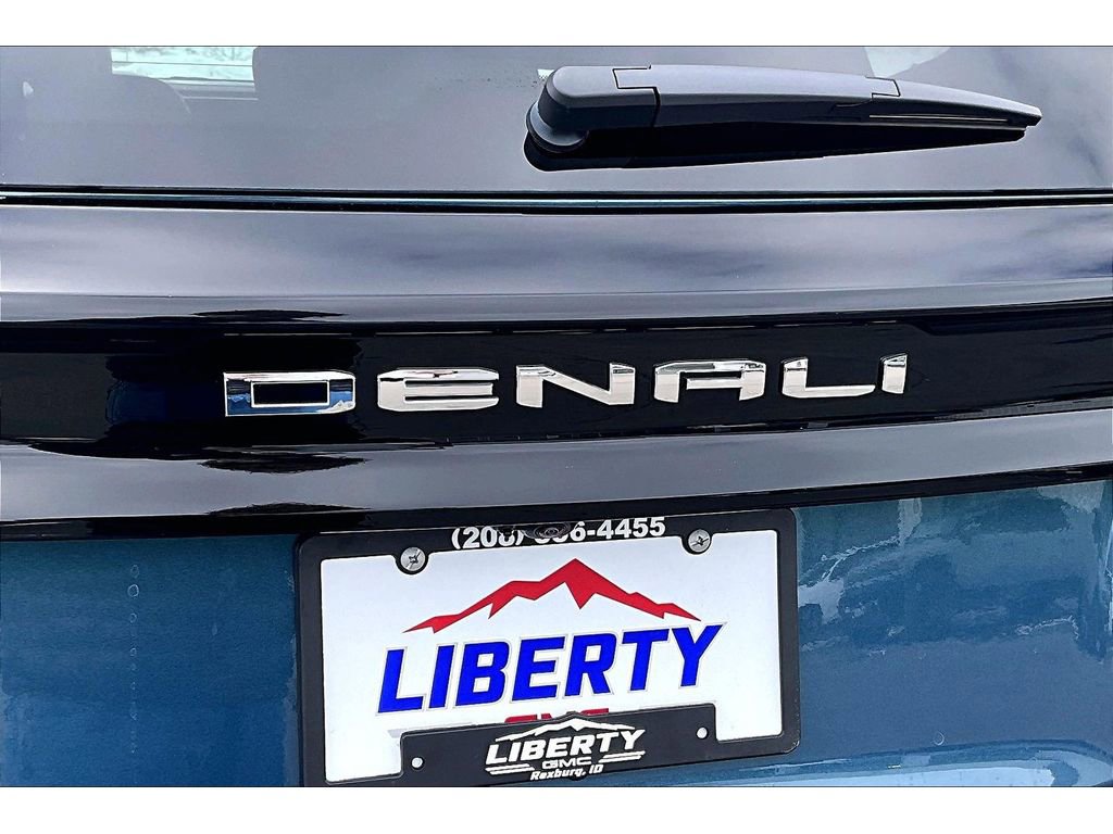 New 2026 GMC Acadia Denali w/ Super Cruise Package image 9